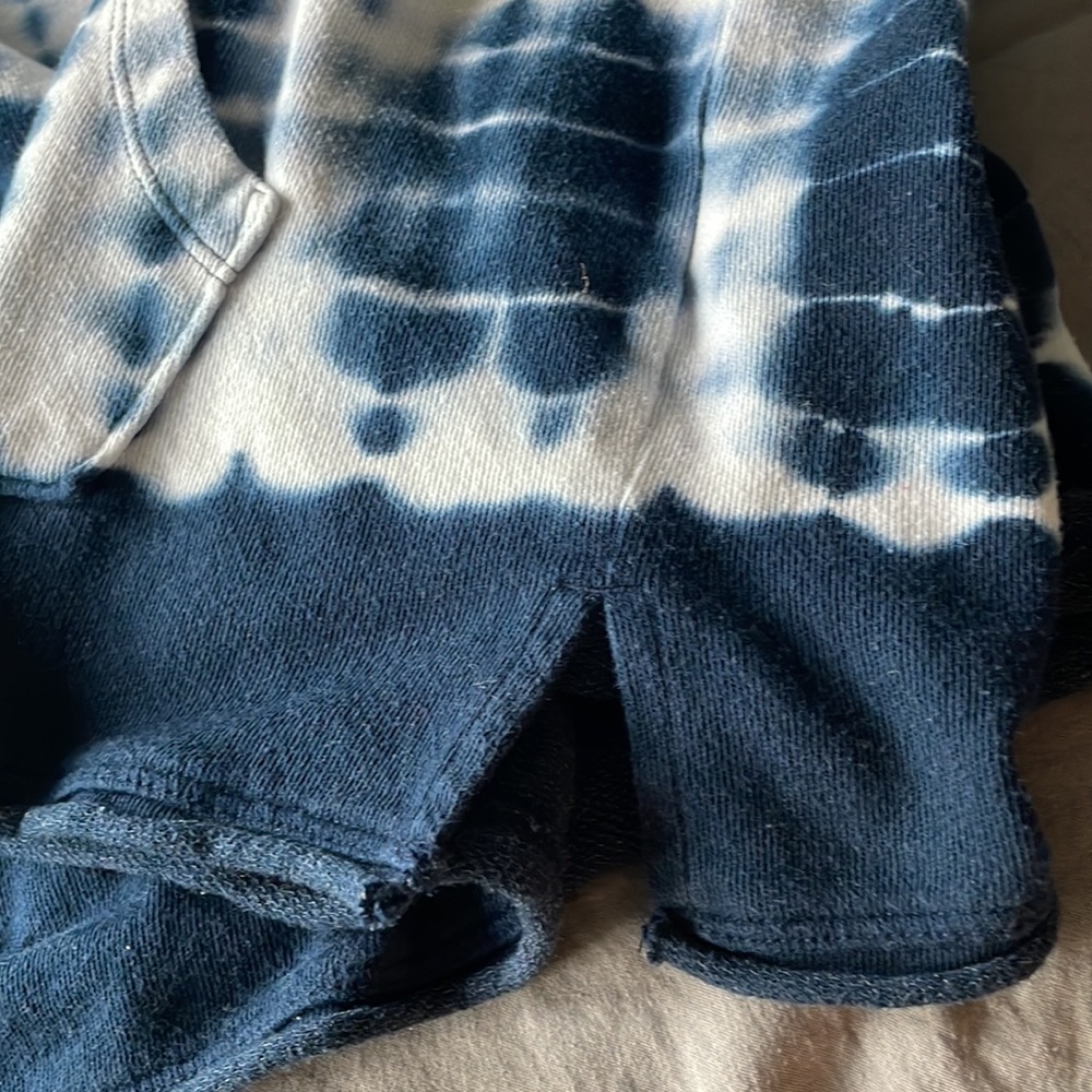 sweater!! - Picture 2 of 3